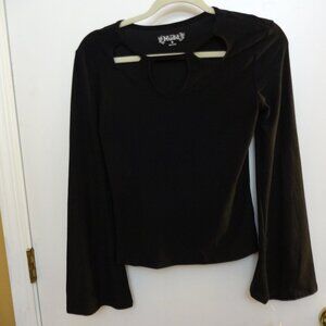 mudd black keyhole top addams family style M
